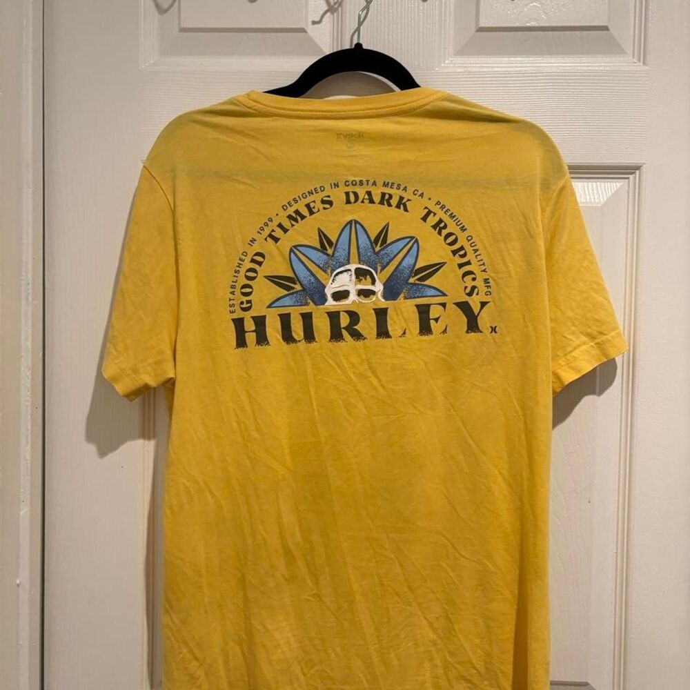 Hurley Men's Yellow T-shirt